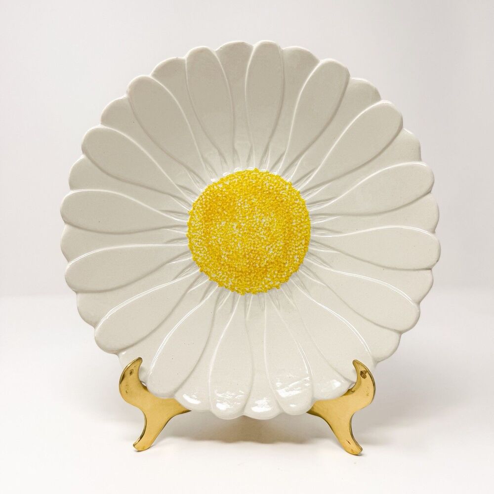Vintage Gien France Daisy Flower Plate Yellow Center White Petals 8.5” Ceramic